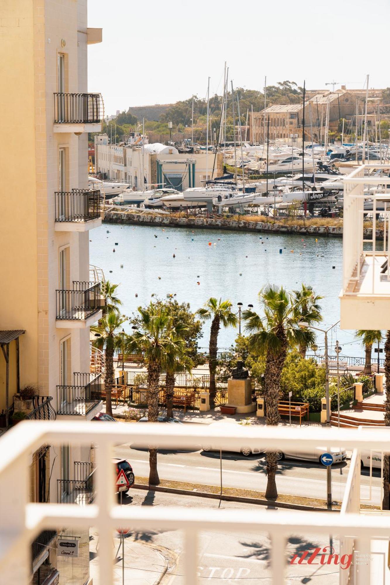 Stuart Rooms By Zzzing Gzira Exteriér fotografie